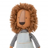 Лев Саймон в джинсовом комбинезоне 30_